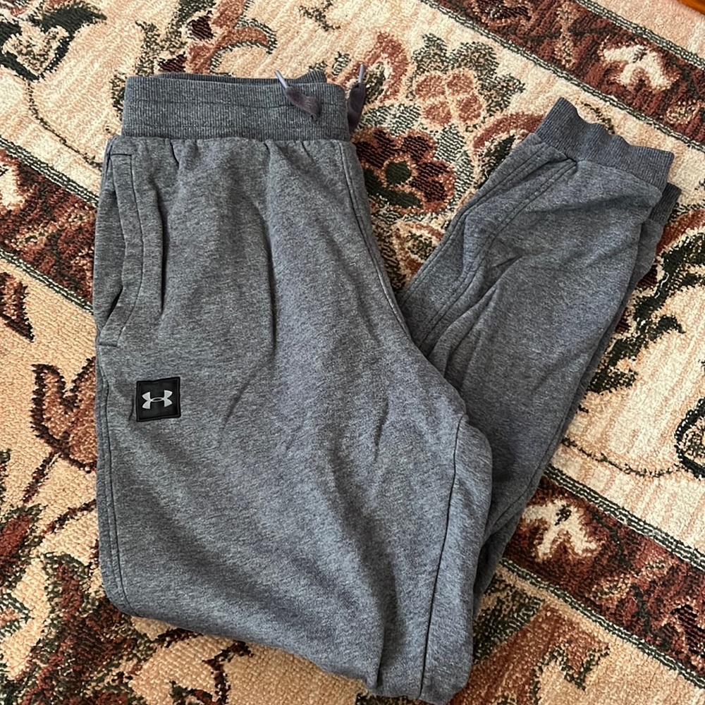 UNDER ARMOUR SWEATS